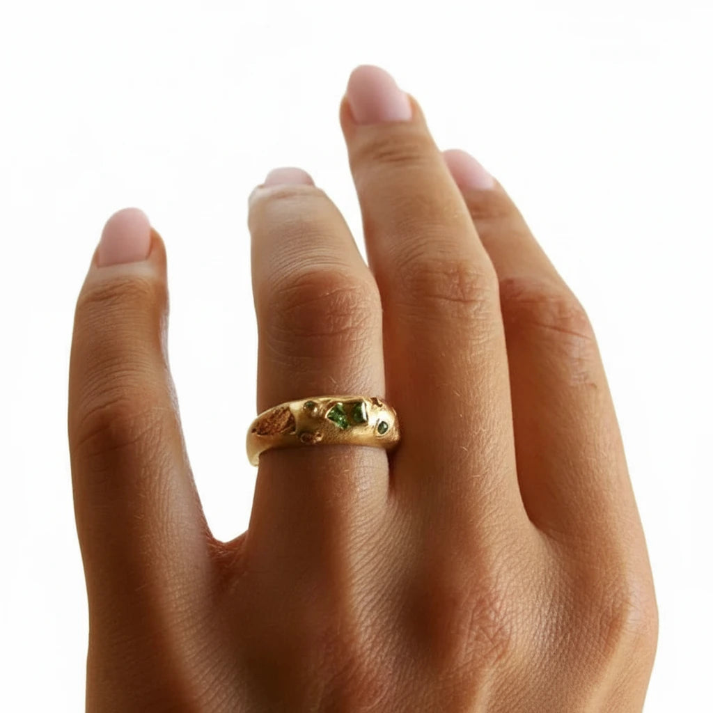 14k Dualism Ring – Montana Sapphire & Diamond Band