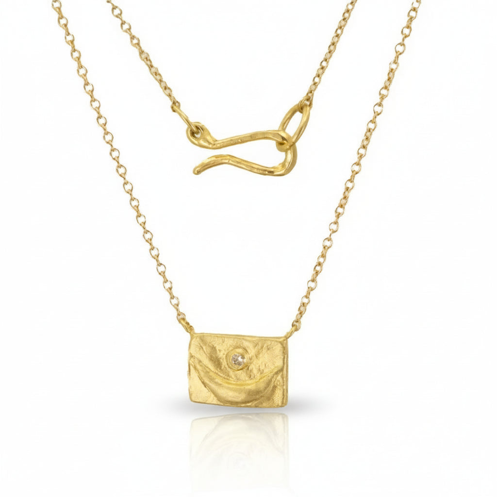 Crescent Portrait Pendant – 18k Solid Gold with Diamond