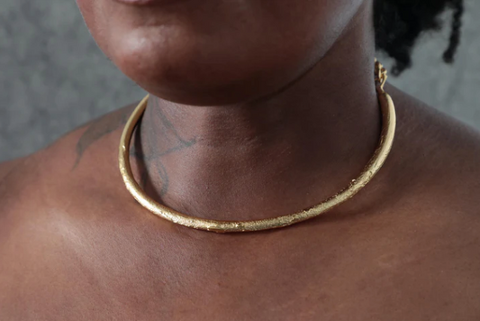 Coffy is the Color-Mixed Chain Choker