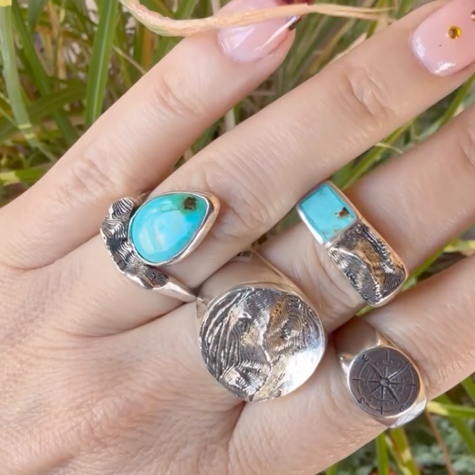 Sandia Hug – Sterling Silver & Turquoise Ring