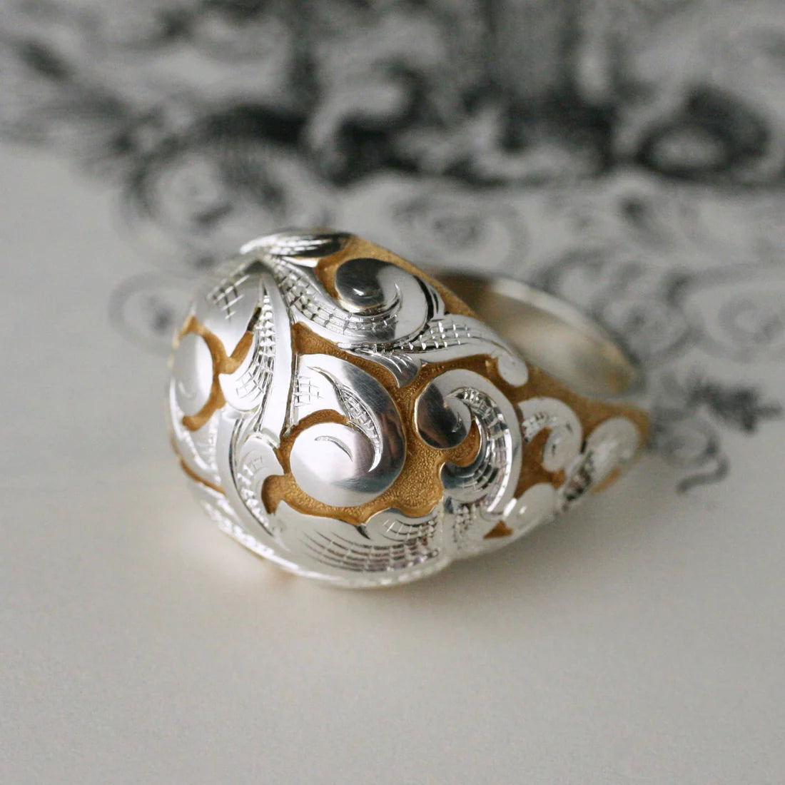 Acanthus Bombe Ring - Sterling silver with gold tones
