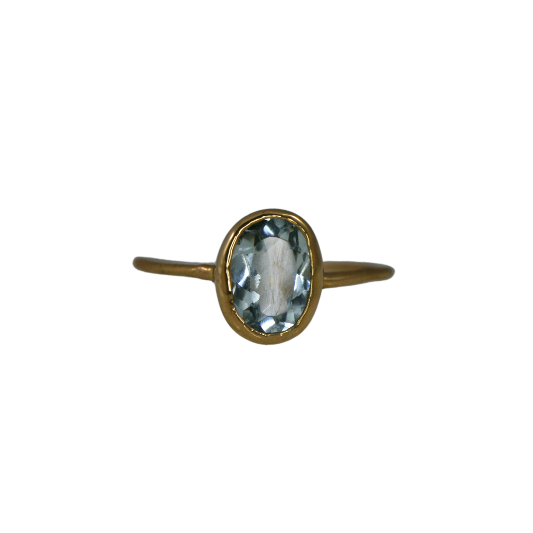 18k Yellow Gold Aquamarine Ring