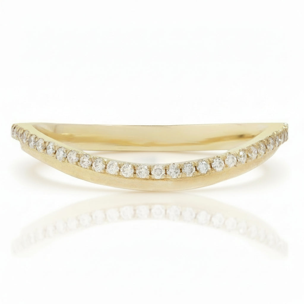White Diamond Stepped Curve Band – 14k Yellow Gold