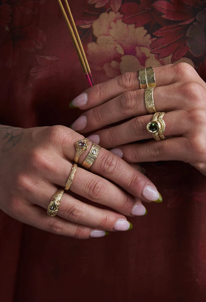 Philo Texture Leaf Band – 14k Gold Textured Wide Band