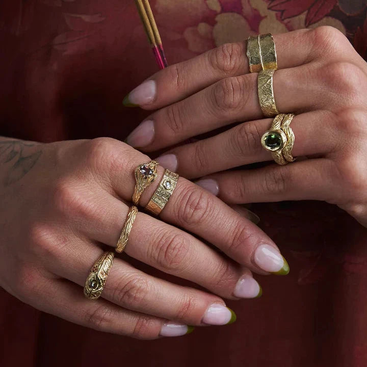 Philo Texture Leaf Band – 14k Gold Textured Wide Band