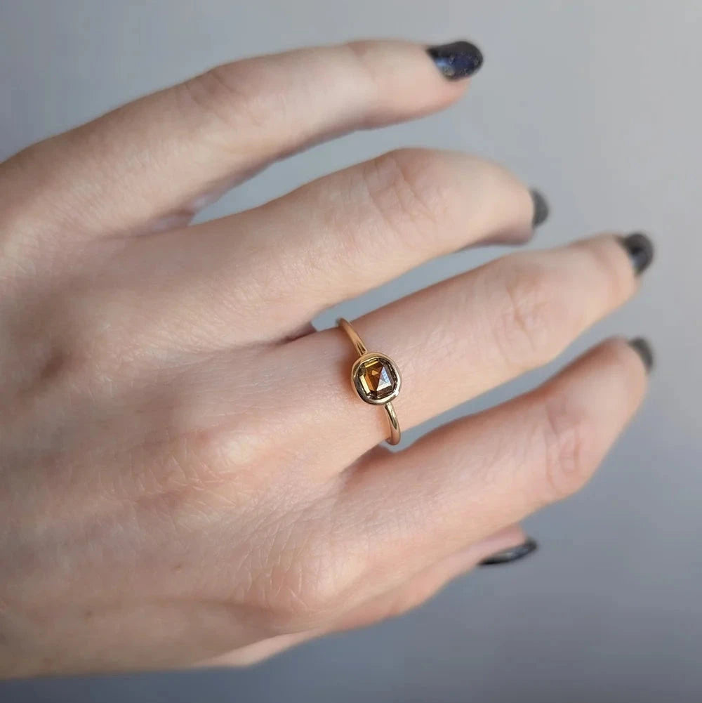 Maple Solitaire Ring - 14K Gold