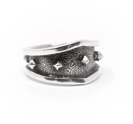 Pitfall Ring