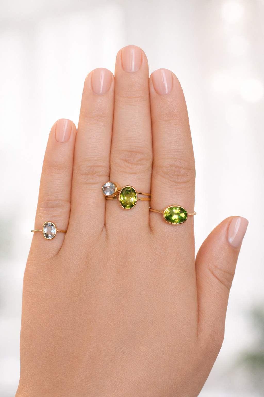 18k Yellow Gold Peridot Ring - Vertical Set