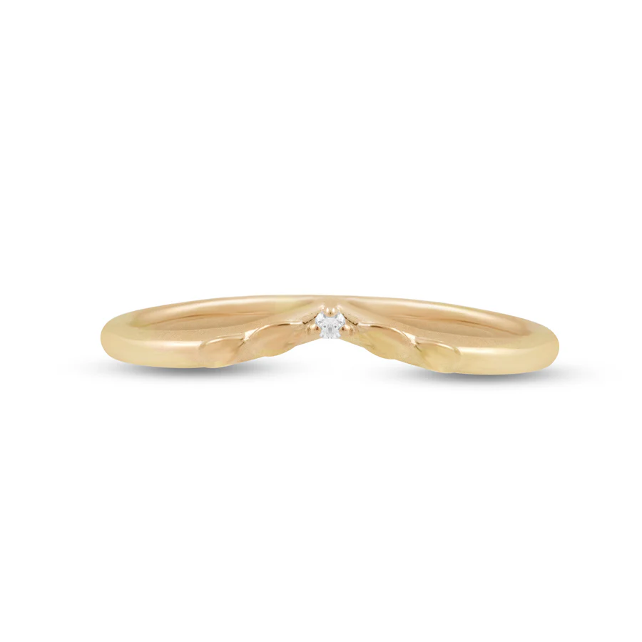 Pine Diamond Band – 14k Yellow Gold Ring with White Diamond