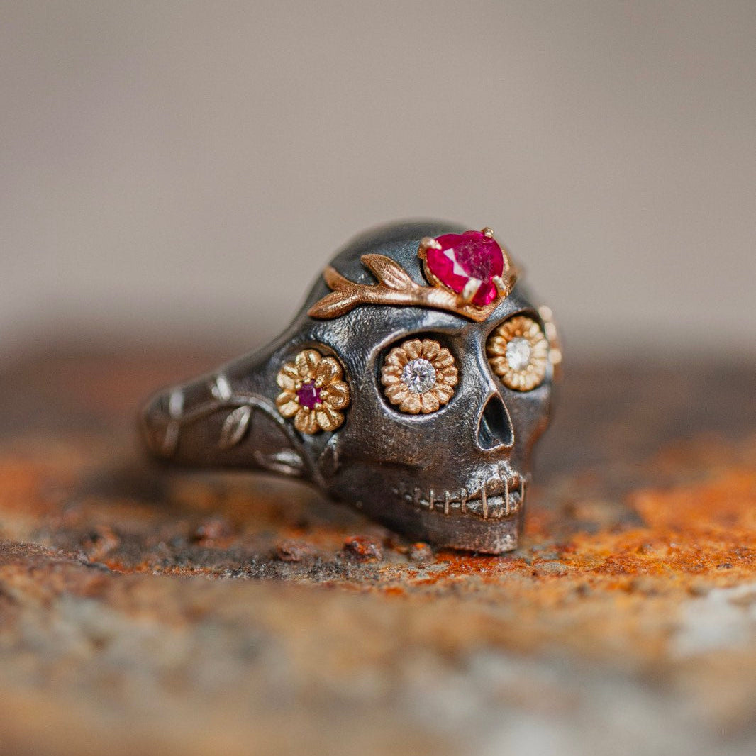 La Flora Skull Ring
