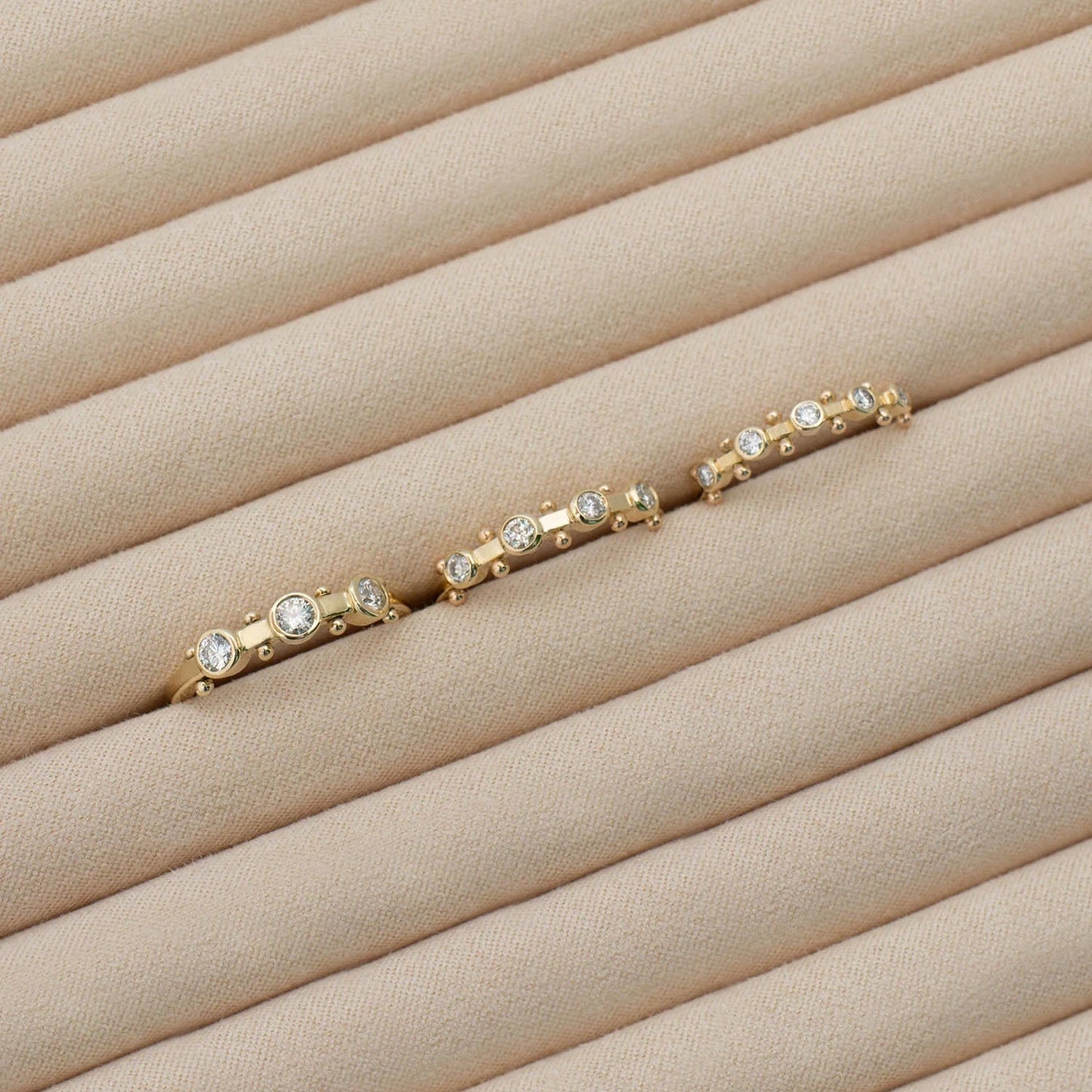 5-Stone Koemi Diamond Ring - 14k Gold White Diamond Band