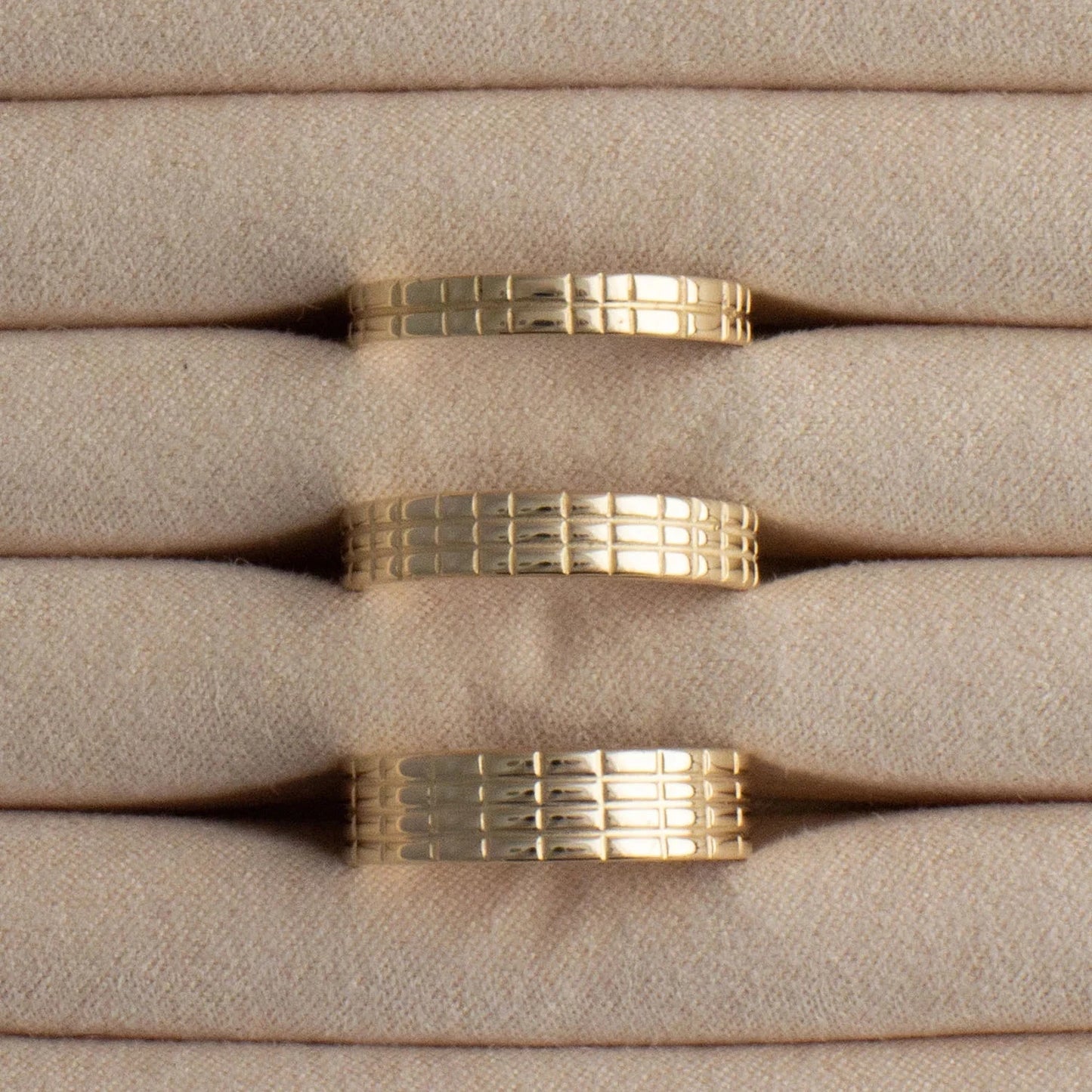 Medium Shoji Band Ring - 14k Gold