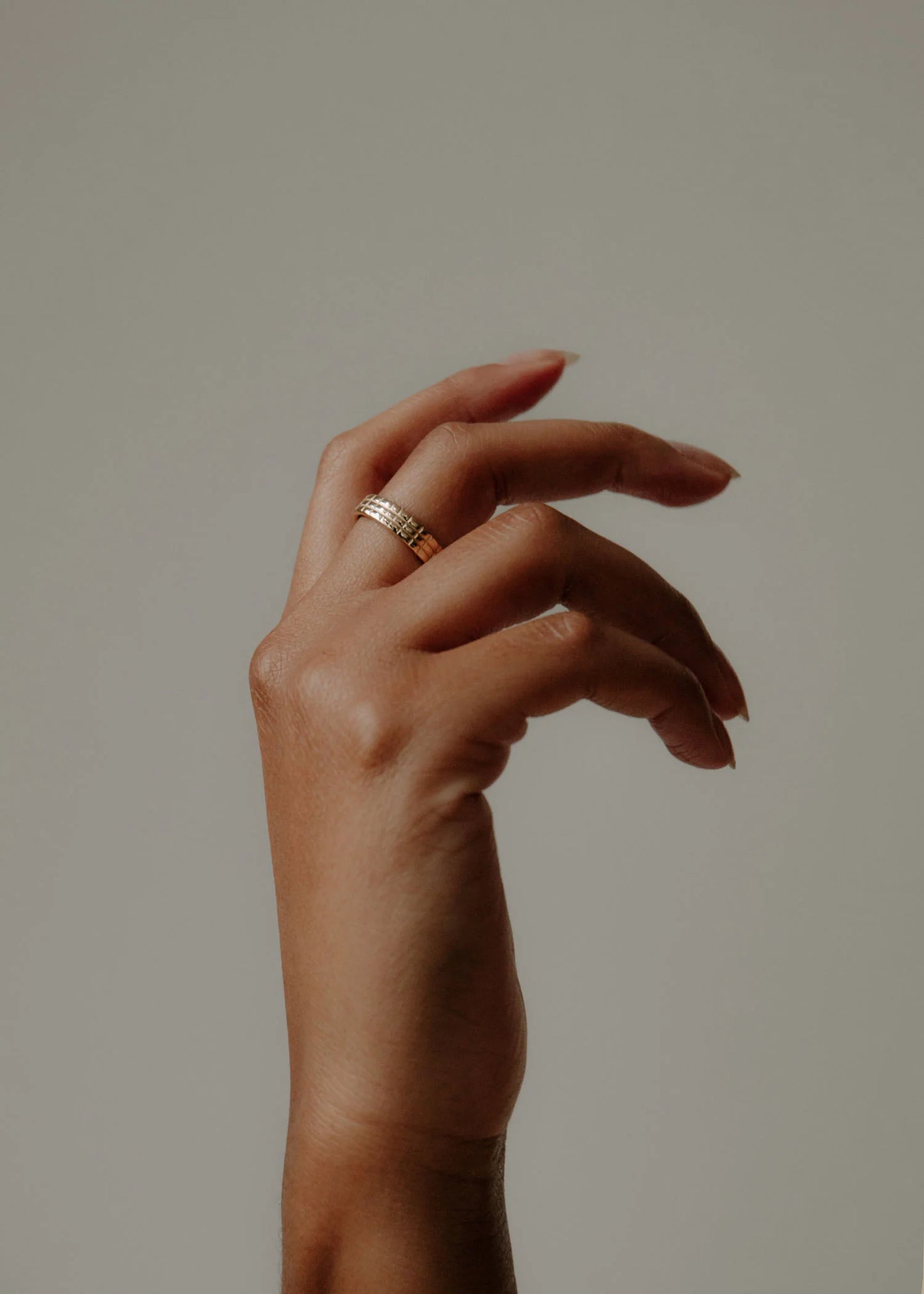 Medium Shoji Band Ring - 14k Gold