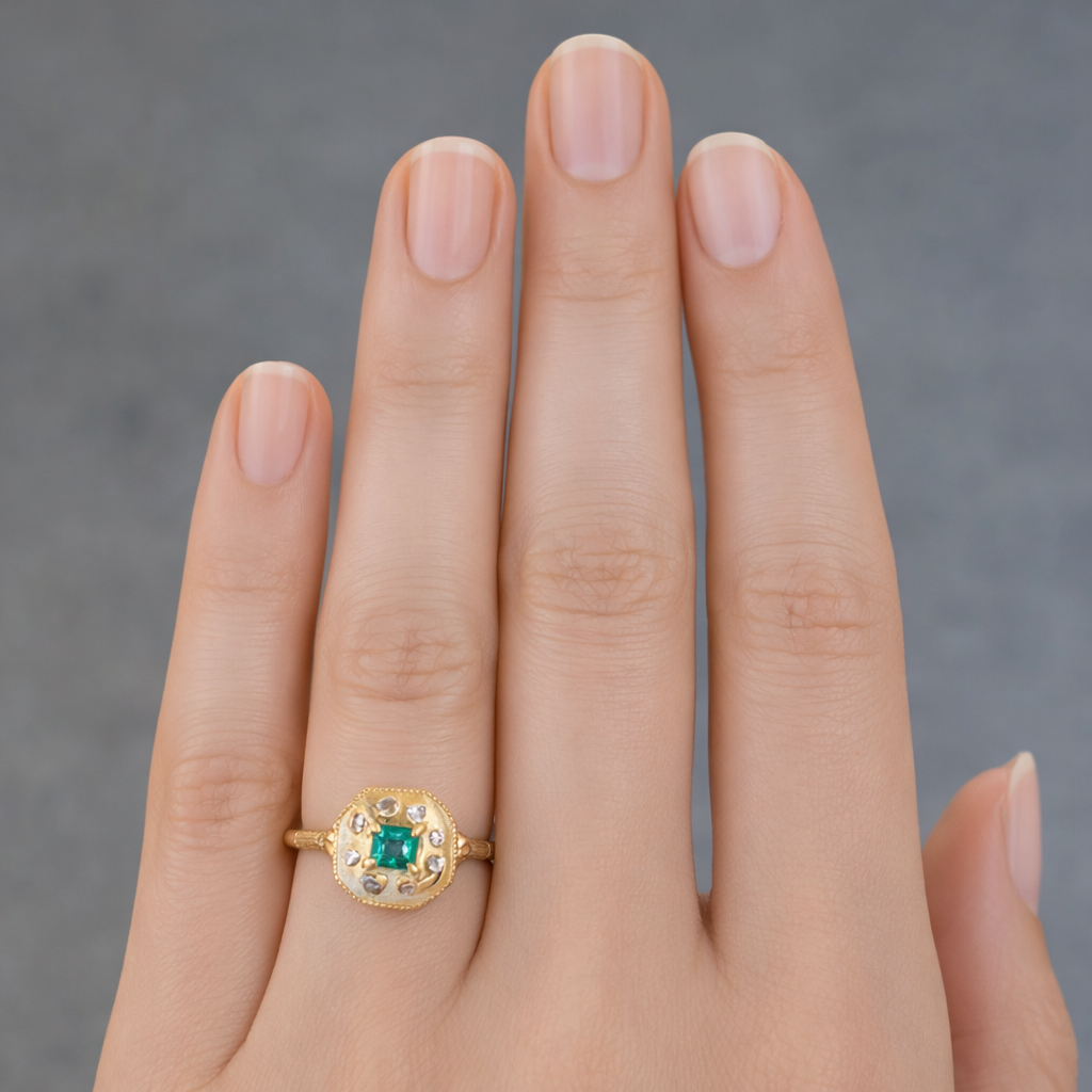 Petite Emerald & Baroque Diamond Relic Ring - 18k Gold