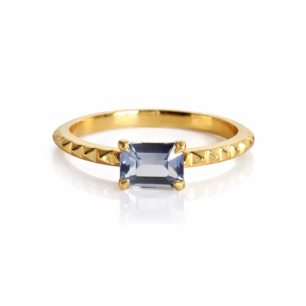 Pyramid Solitaire IV Ring - 14k Gold