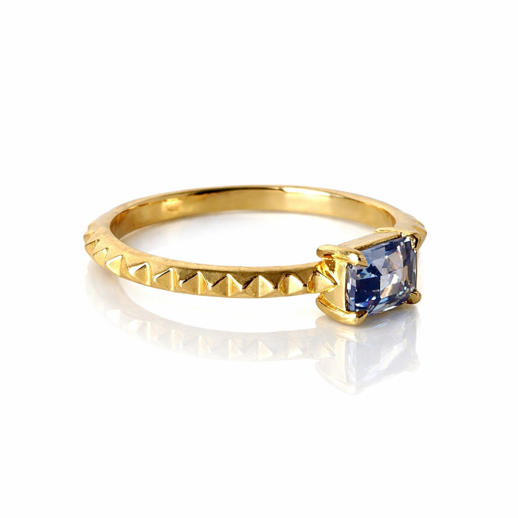 Pyramid Solitaire IV Ring - 14k Gold