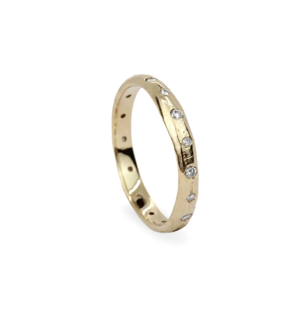 Noemi Scattered Diamond Band - 14k Gold