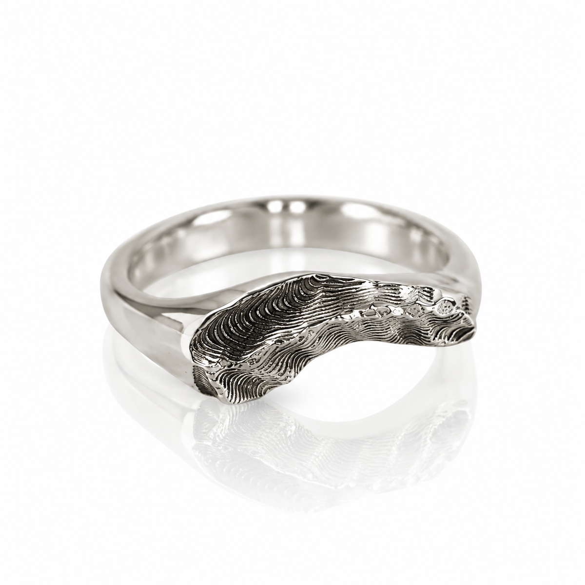 Santa Fe Ski Mountain Hug Ring - Sterling Silver