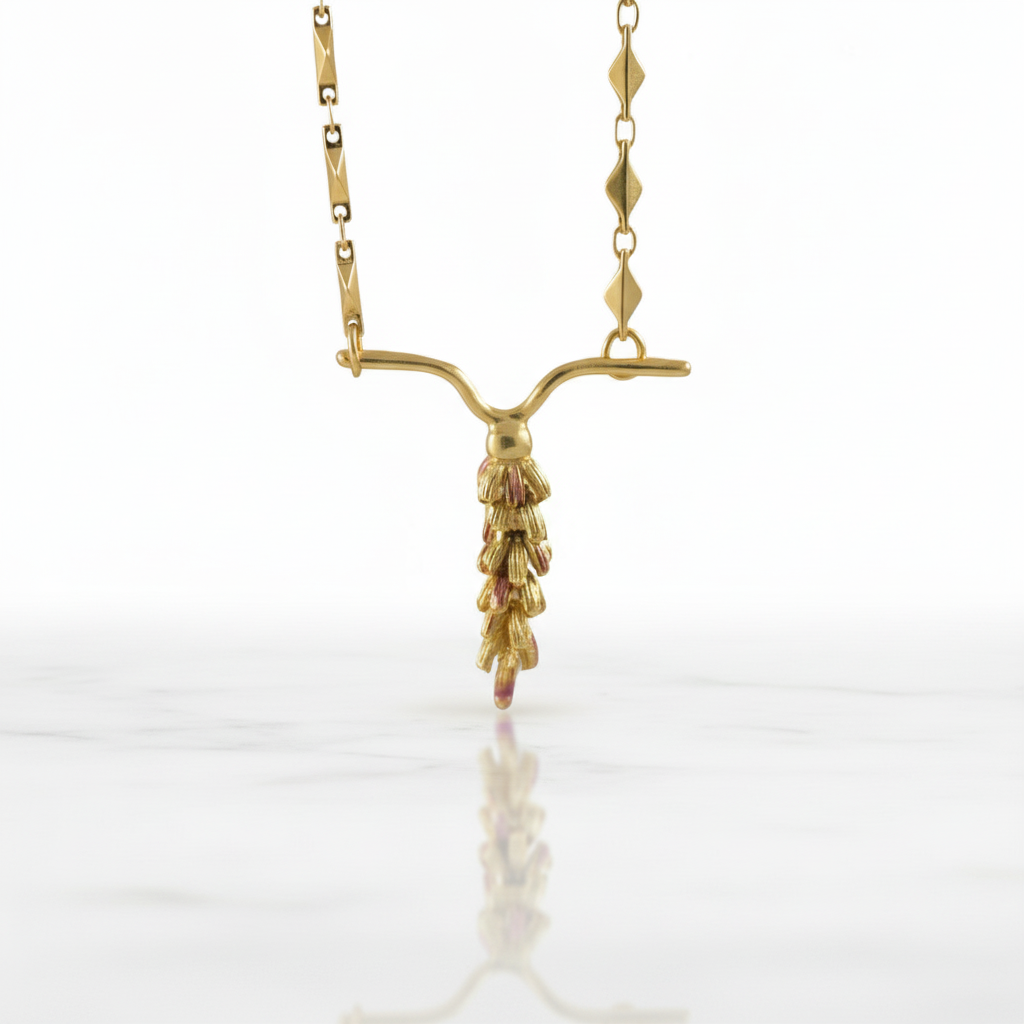 Lavender Deserted Flower Necklace