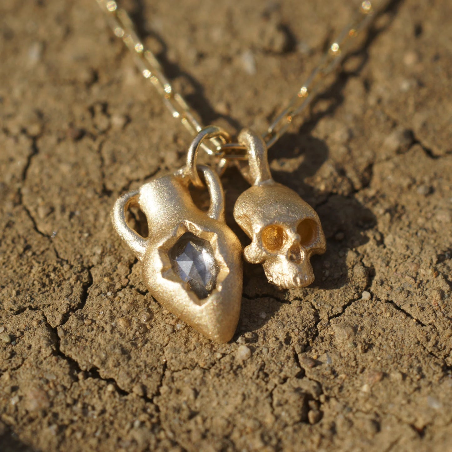 Gold Amphora Necklace with Diamond